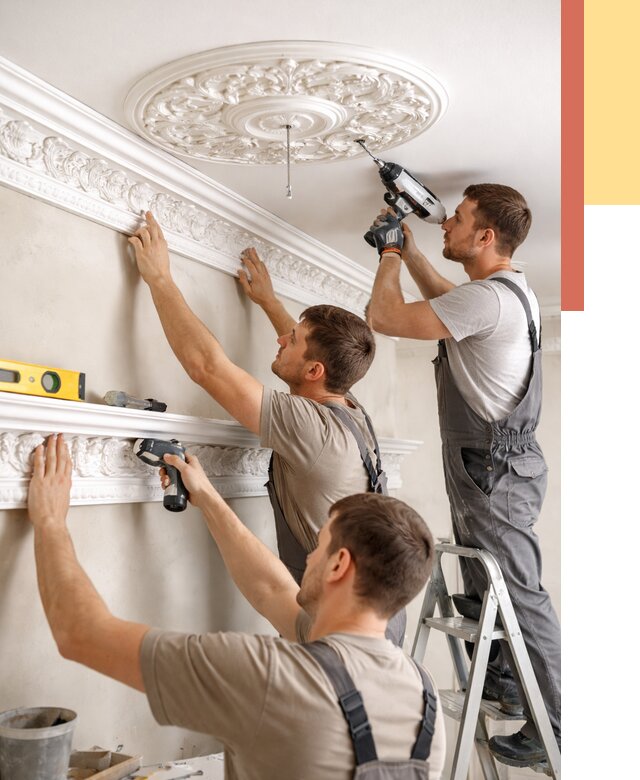 Монтаж лепнины на потолок в Барнауле от 3237 руб. быстро и недорого | ОТДЕЛОЧНИК-Брн